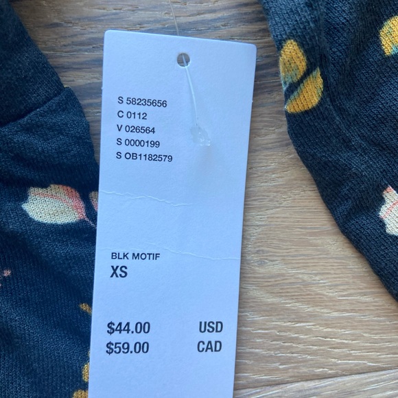 Urban Outfitters Floral Top - Picture 2 of 2